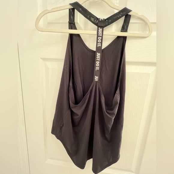 Black Nike Top - Picture 2 of 3